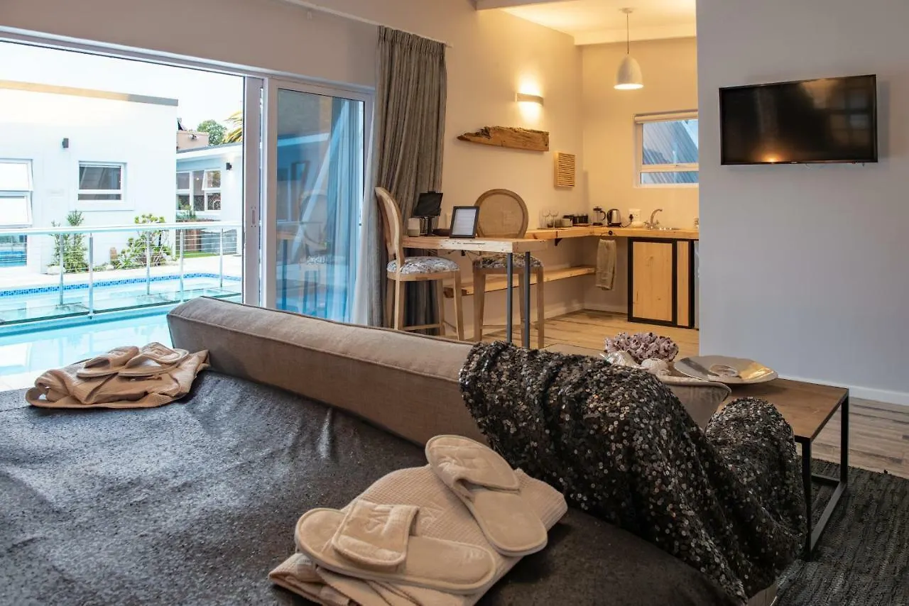 Salt Boutique Guesthouse (Adults Only) Bloubergstrand 5*,  Sudáfrica