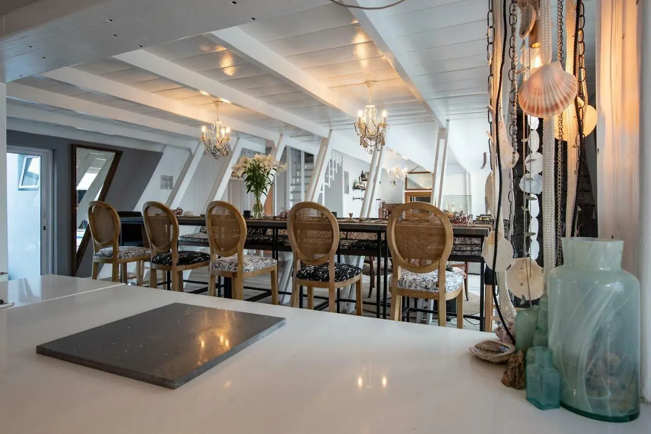 Salt Boutique Guesthouse (Adults Only) Bloubergstrand Guest house