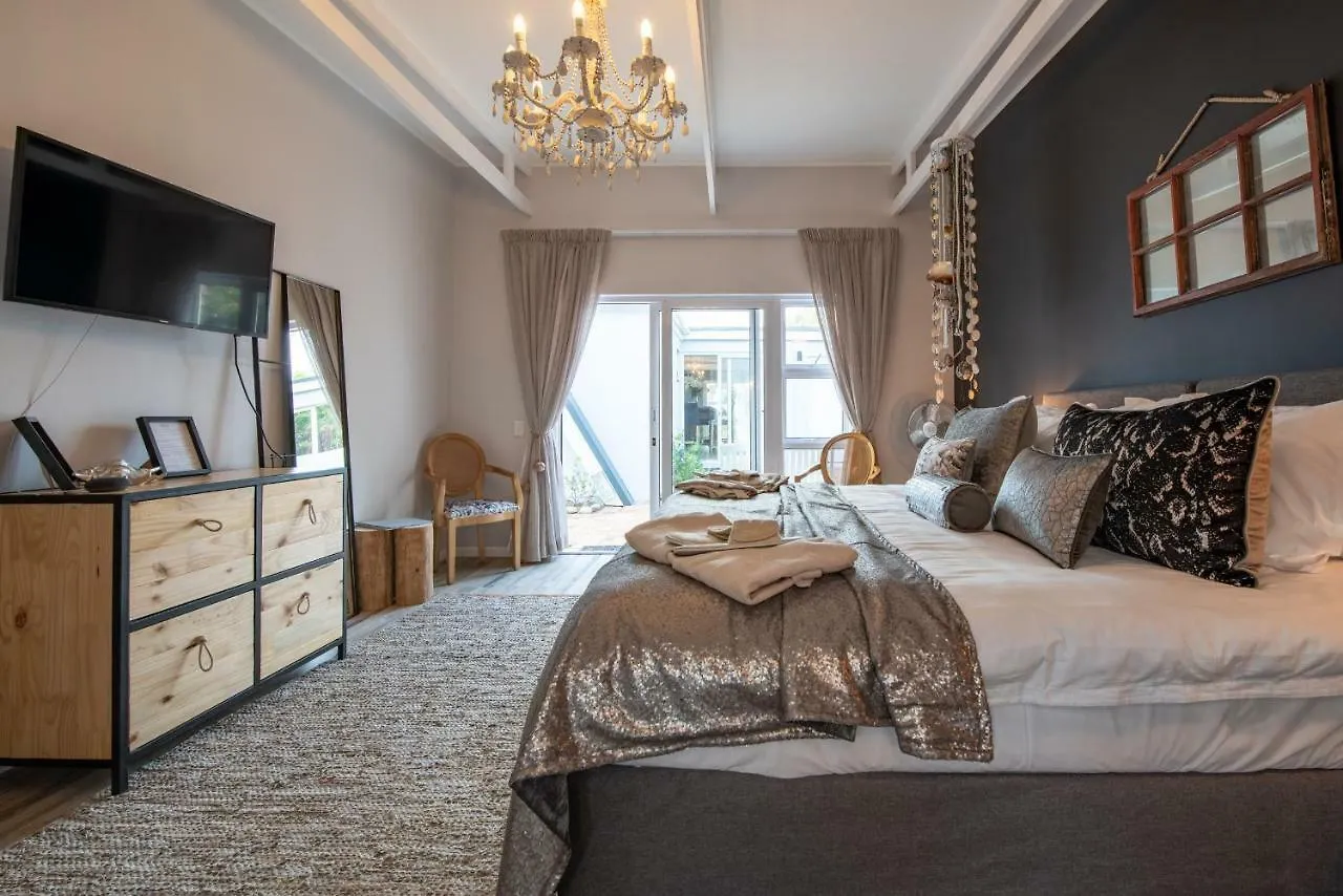Salt Boutique Guesthouse (Adults Only) Bloubergstrand Pensión